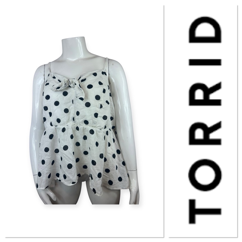 Torrid white with Black Polka dot Cami toe front size 4-4X/26